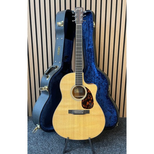 Larrivee acoustic in - lv-02,